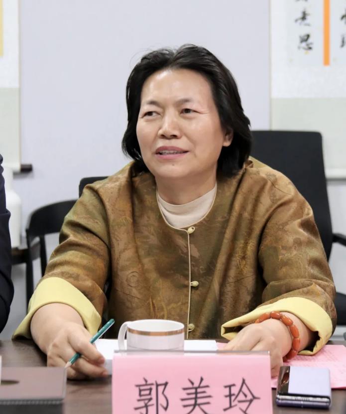 山东省政府驻北京办事处主任苑衍刚一行莅临北京山东企业商会调研座谈