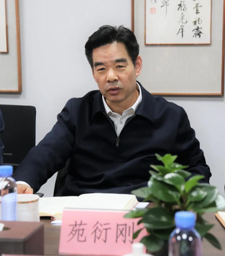 山东省政府驻北京办事处主任苑衍刚一行莅临北京山东企业商会调研座谈